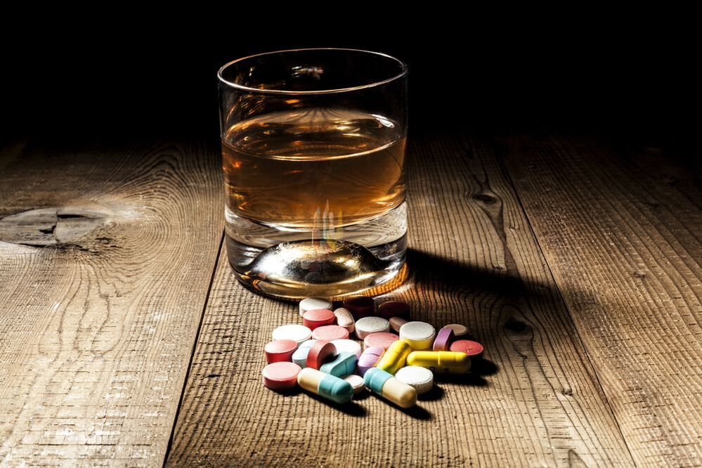 Compatibility of alcohol and antibiotics