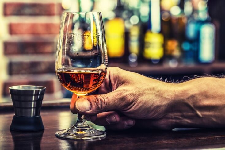 glass of cognac how to stop drinking